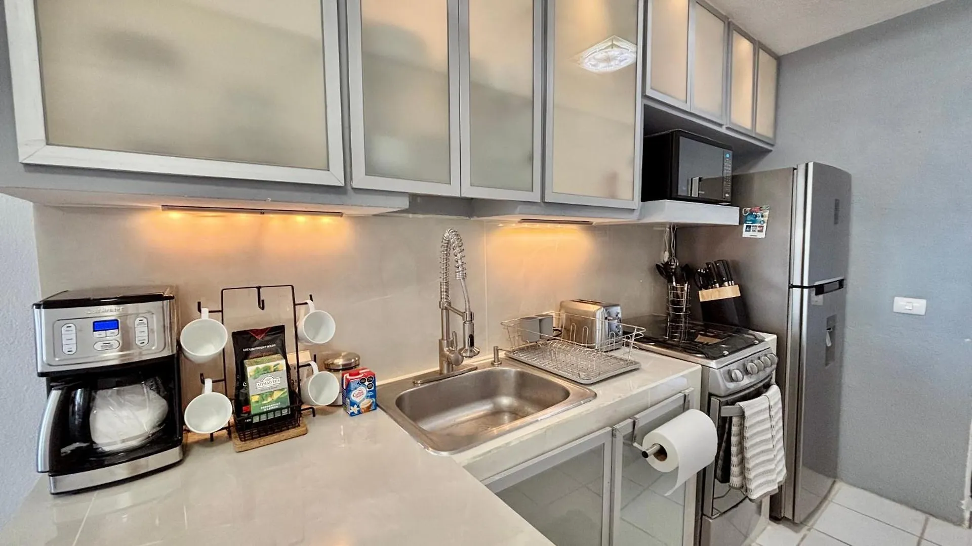 Beautiful Apartment In Cancun Beach Front Ocean View