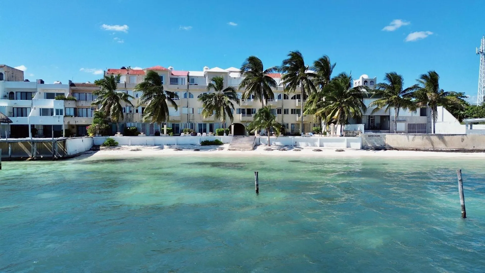 Beautiful Apartment In Cancun Beach Front Ocean View